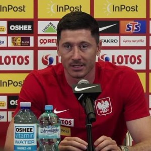 竞技宝官网-莱万：我不想再在拜仁踢球了 希望他们放我离开