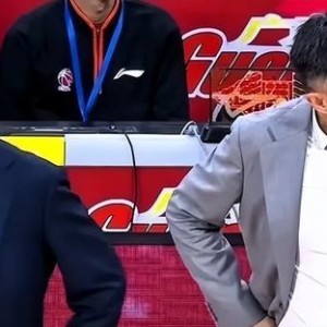 竞技宝官网-CBA杯八进四焦点战：广东残阵挑战卫冕冠军，单场决胜引爆关注